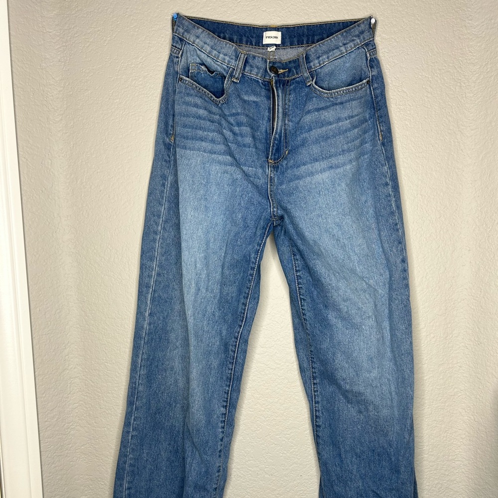 Women’s high rise, straight, leg pants